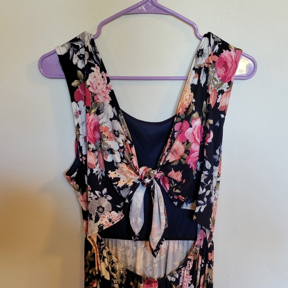 Floral Maxi Dress with Open Tie Back - Picture 4 of 6